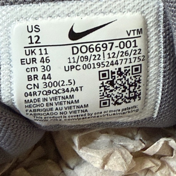 New! Men’s Nike Quest 4 Running Shoes - Picture 5 of 6